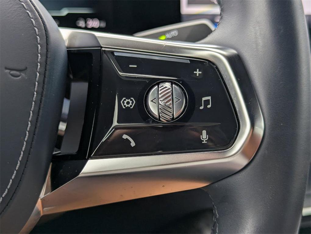 used 2023 BMW i7 car, priced at $72,140