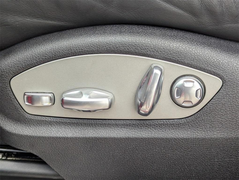 used 2021 Porsche Macan car, priced at $38,772