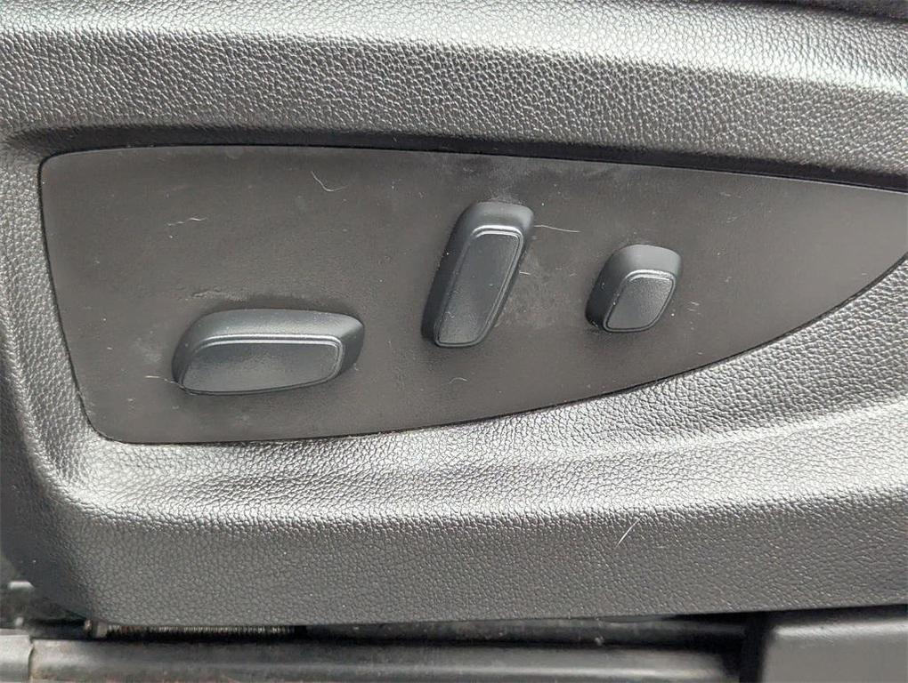 used 2018 GMC Yukon car, priced at $24,790