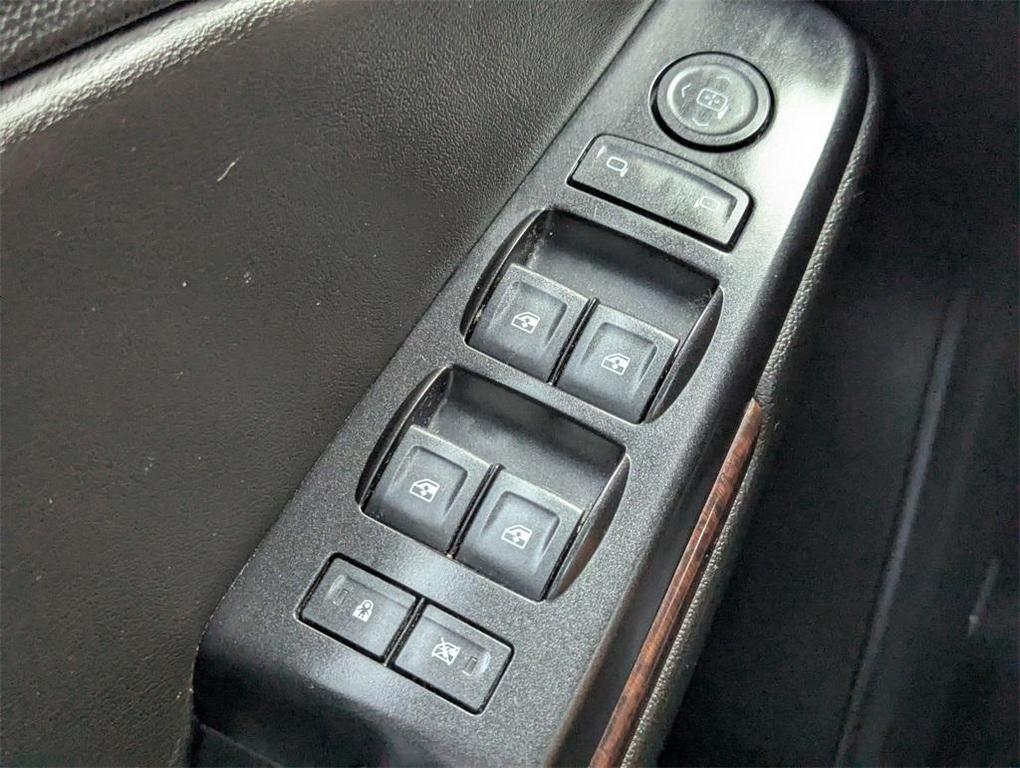 used 2018 GMC Yukon car, priced at $24,790