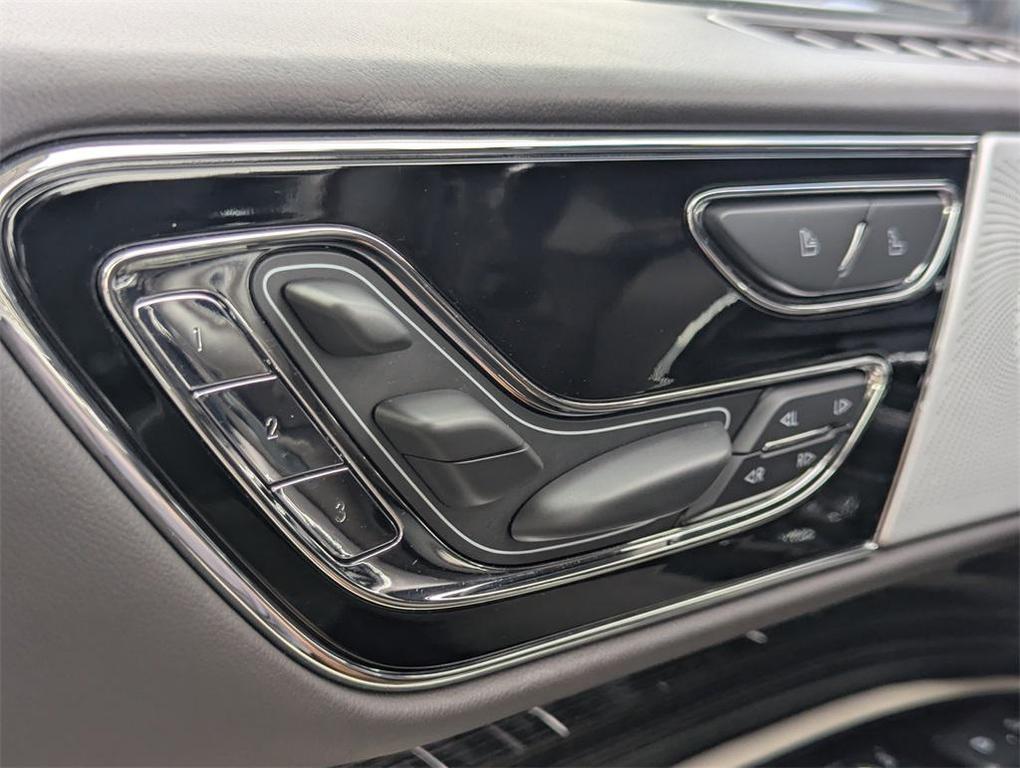 used 2024 Lincoln Navigator car, priced at $85,199