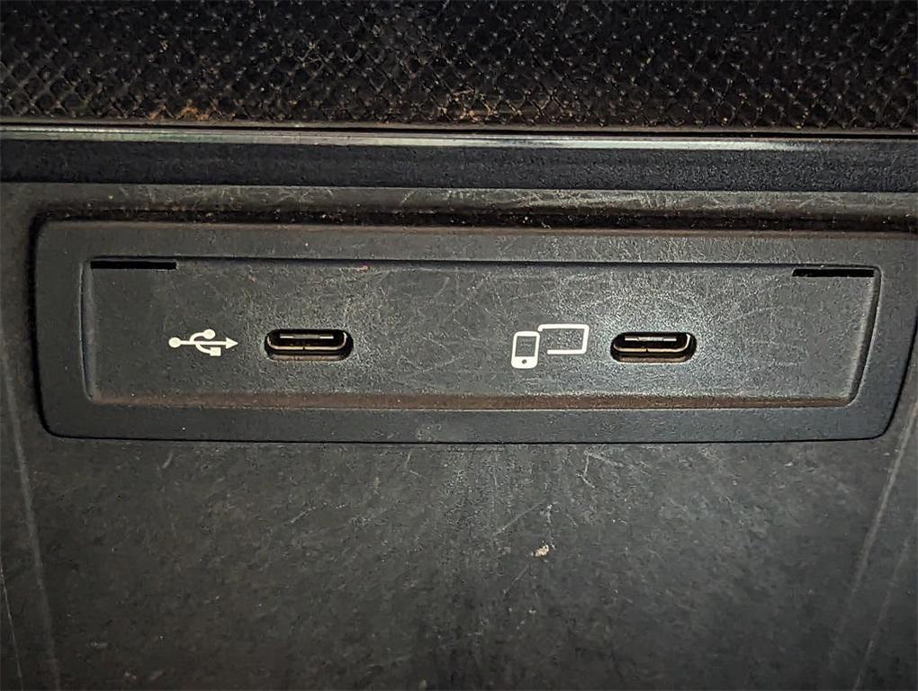 used 2020 Mercedes-Benz GLC 300 car, priced at $20,188