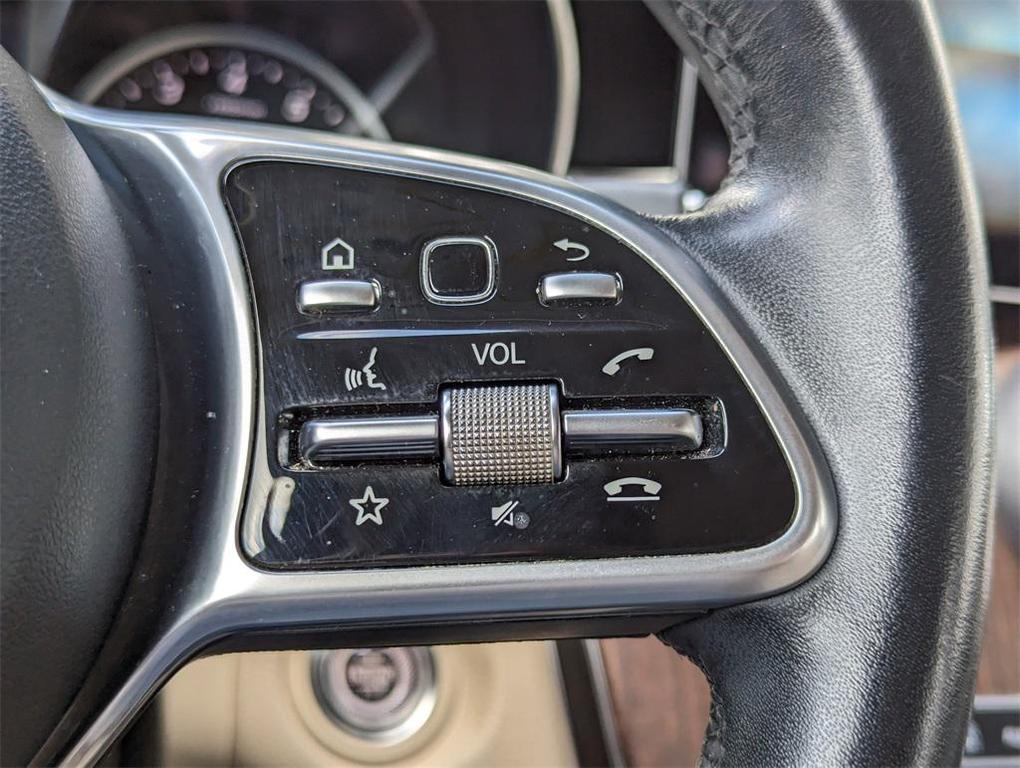 used 2020 Mercedes-Benz GLC 300 car, priced at $20,188