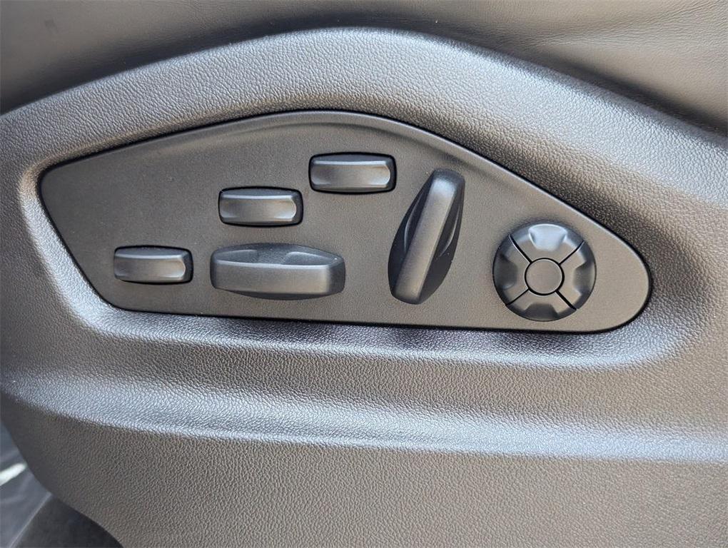 used 2023 Porsche Cayenne car, priced at $68,644