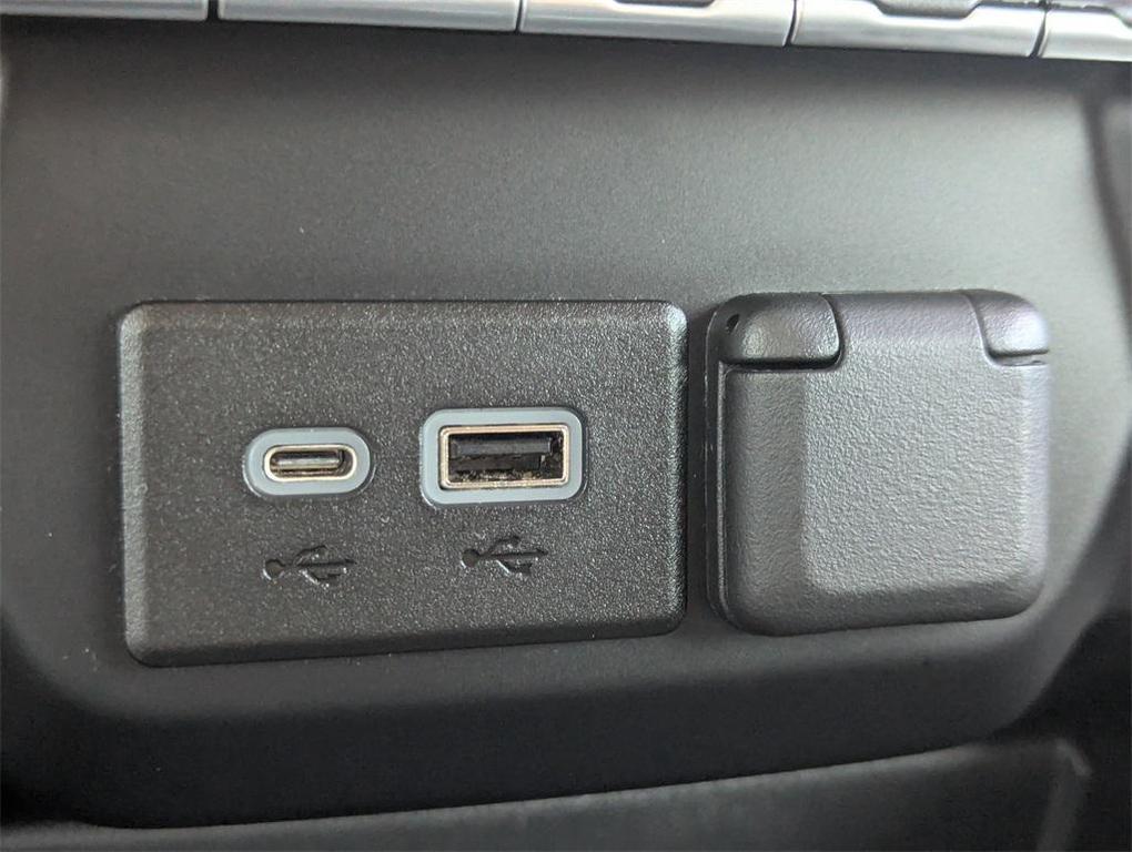 used 2022 Chevrolet Silverado 1500 car, priced at $45,313