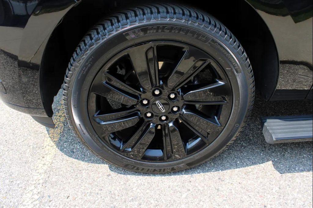 used 2023 Lincoln Navigator car, priced at $61,690