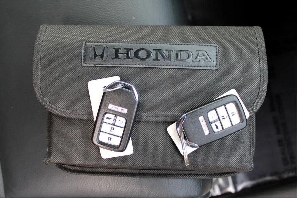 used 2022 Honda Pilot car, priced at $39,990