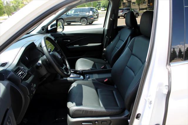 used 2022 Honda Pilot car, priced at $39,990