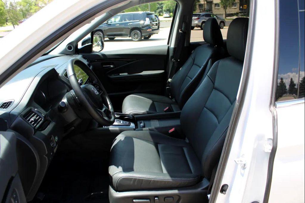 used 2022 Honda Pilot car, priced at $39,990