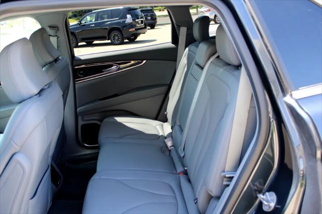 used 2022 Lincoln Nautilus car, priced at $39,990