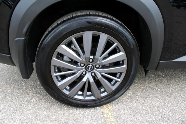 used 2024 Nissan Pathfinder car, priced at $42,990