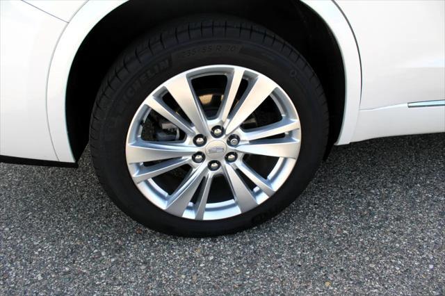 used 2023 Cadillac XT6 car, priced at $47,590