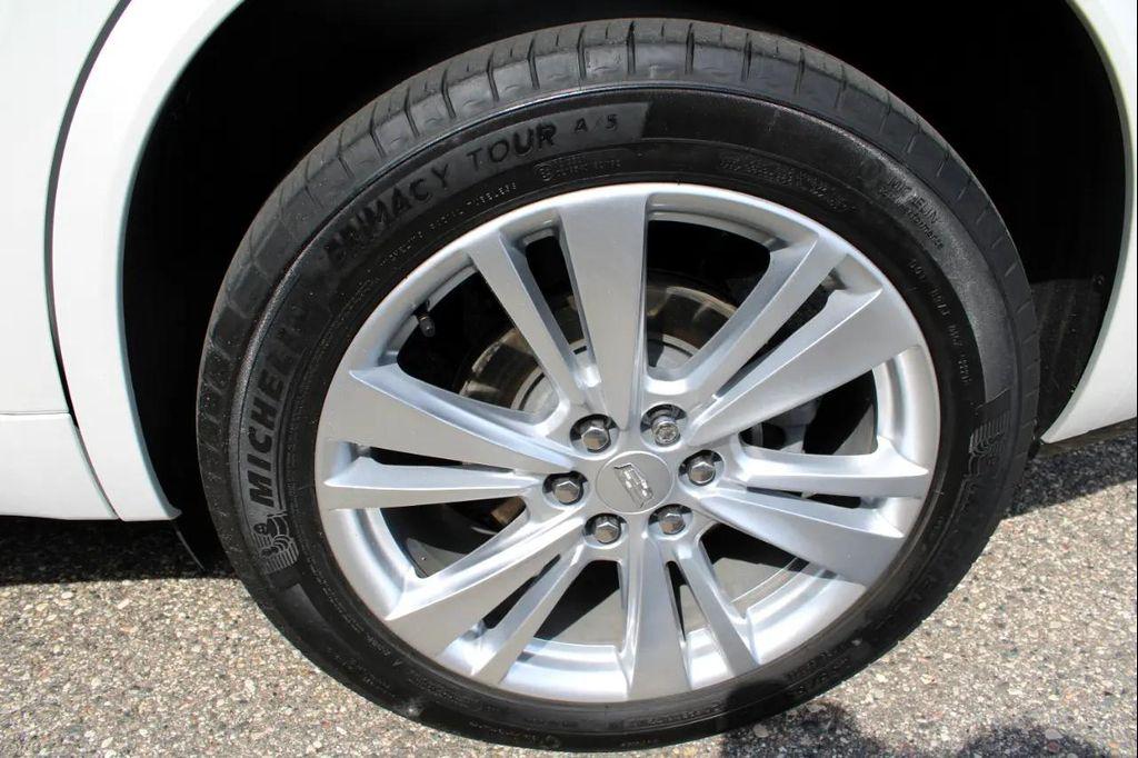 used 2023 Cadillac XT6 car, priced at $47,590