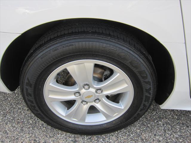 used 2014 Chevrolet Impala Limited car, priced at $12,990