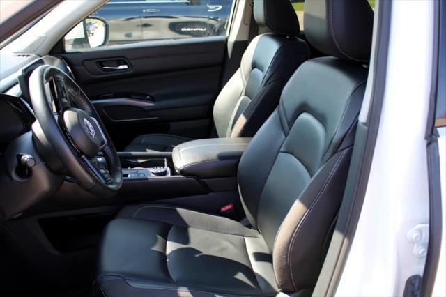 used 2023 Nissan Pathfinder car, priced at $39,990