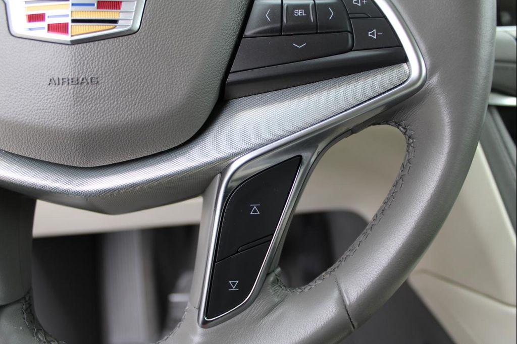used 2023 Cadillac XT5 car, priced at $38,690