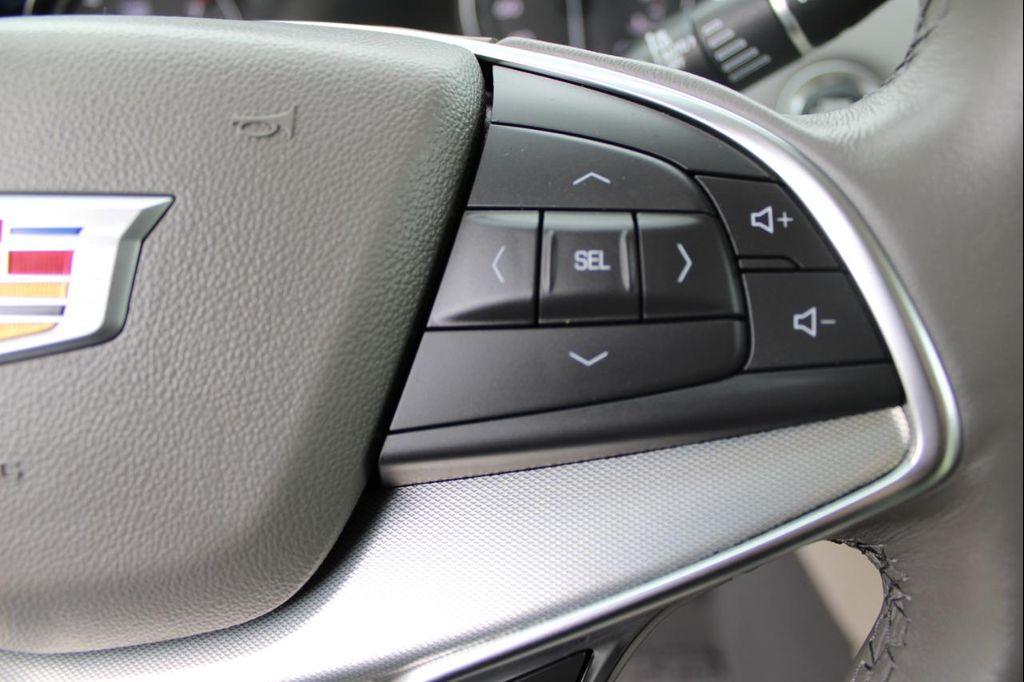 used 2023 Cadillac XT5 car, priced at $38,690
