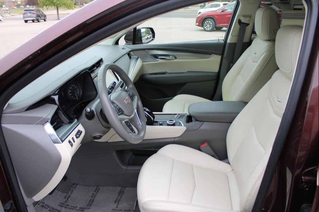 used 2023 Cadillac XT5 car, priced at $38,690