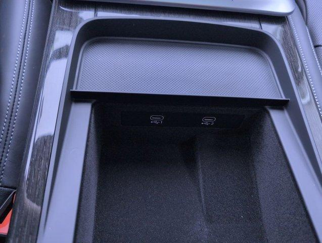 new 2025 Audi Q7 car, priced at $81,650