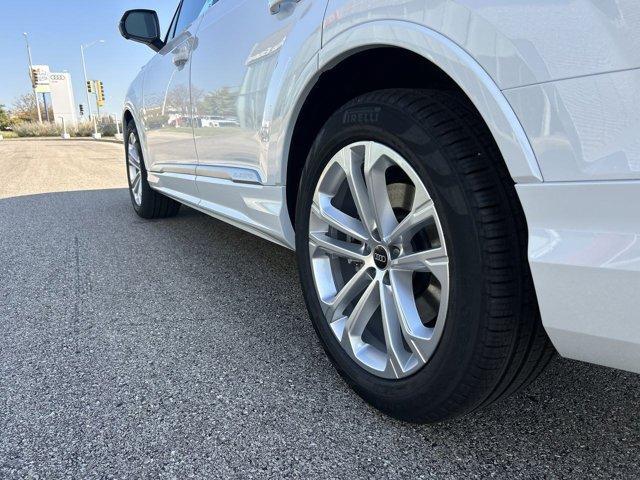 new 2025 Audi Q7 car, priced at $81,800