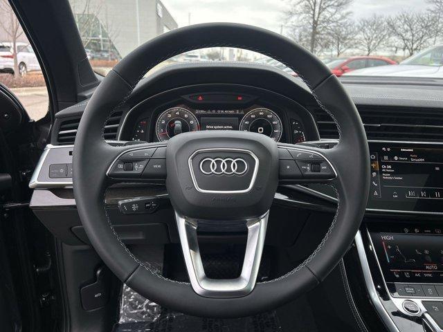 new 2025 Audi Q7 car, priced at $77,605