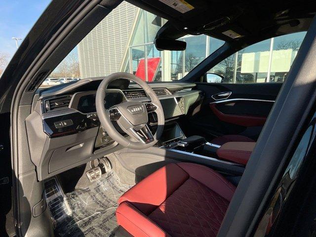 new 2024 Audi SQ8 e-tron car, priced at $106,570