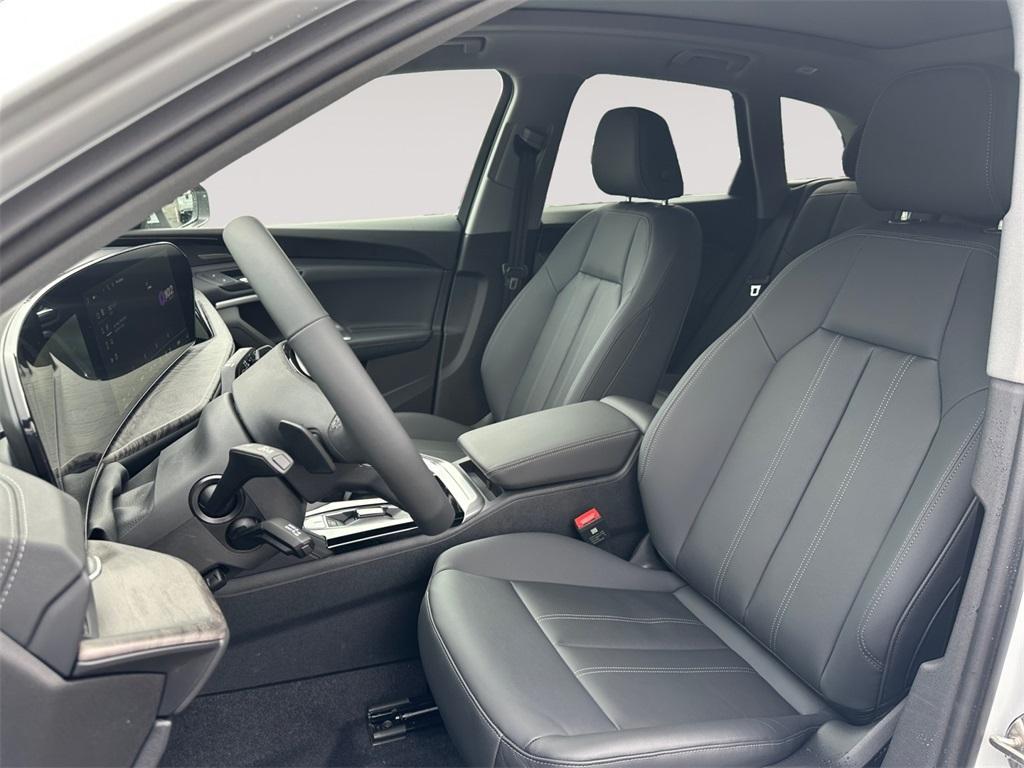 new 2025 Audi Q5 car, priced at $61,090
