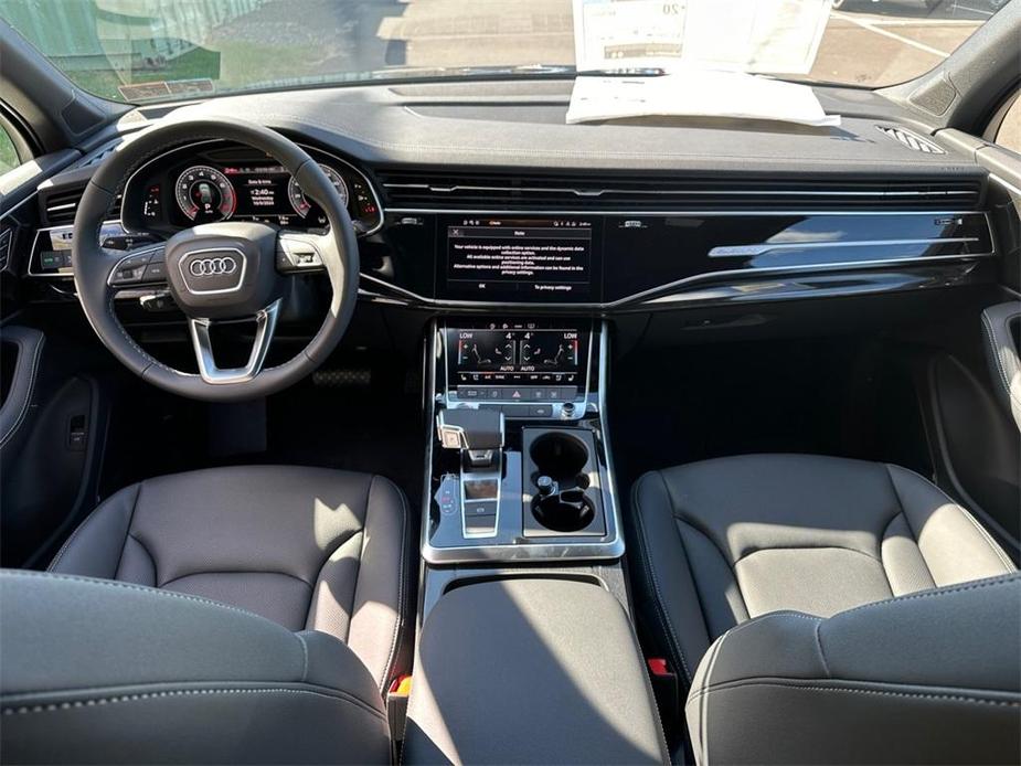 new 2025 Audi Q7 car, priced at $75,800