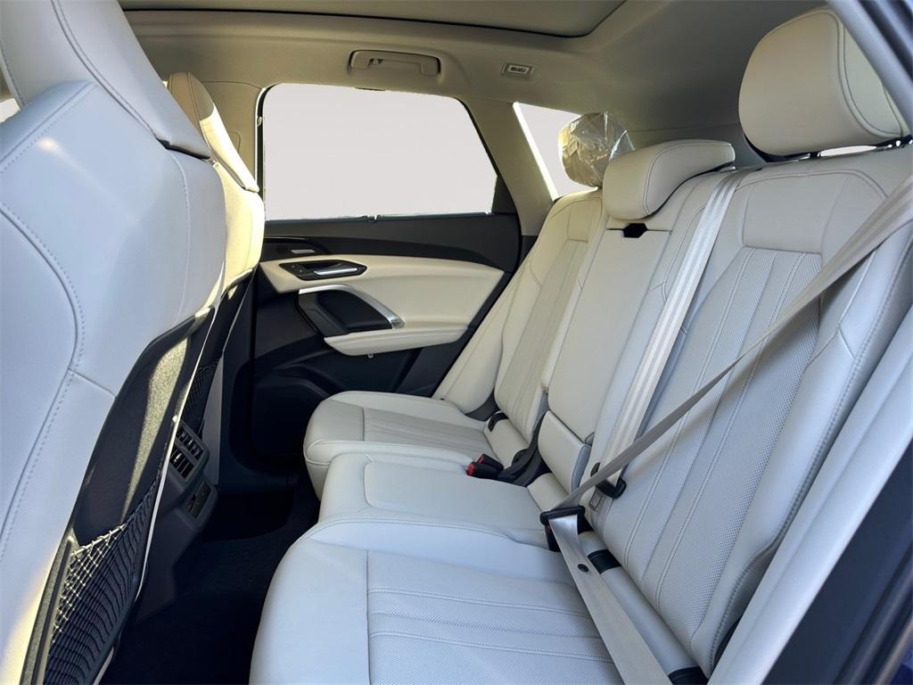 new 2025 Audi Q5 car, priced at $62,080