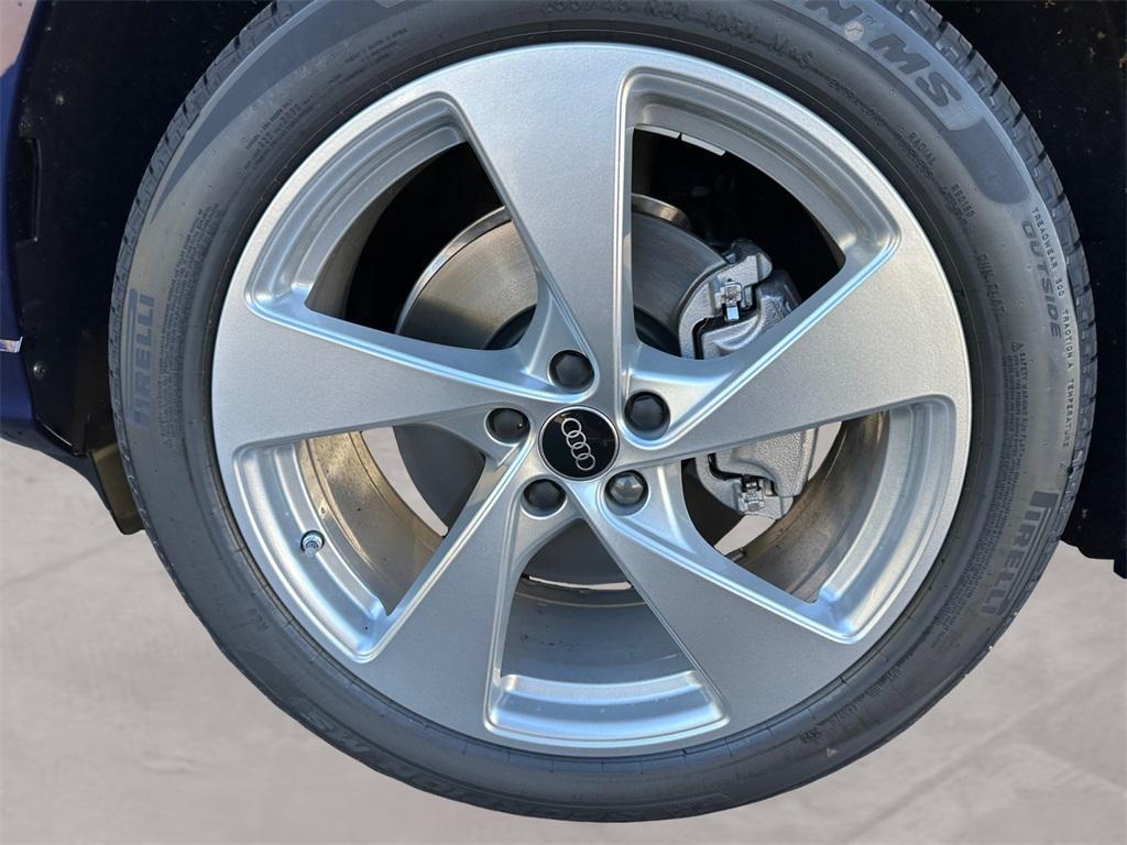 new 2025 Audi Q5 car, priced at $62,080