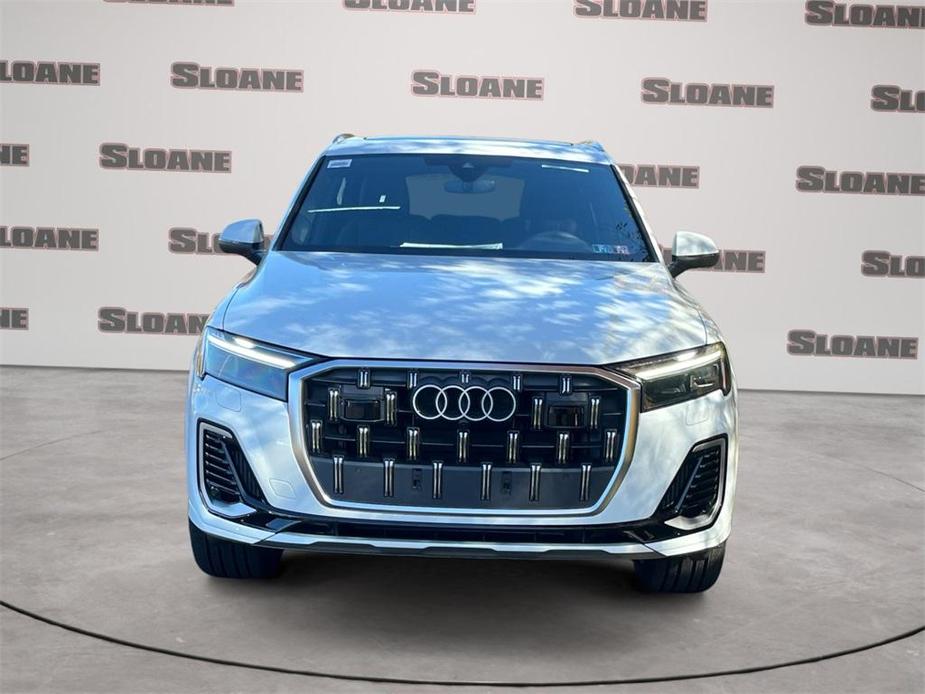 new 2025 Audi Q7 car, priced at $75,930