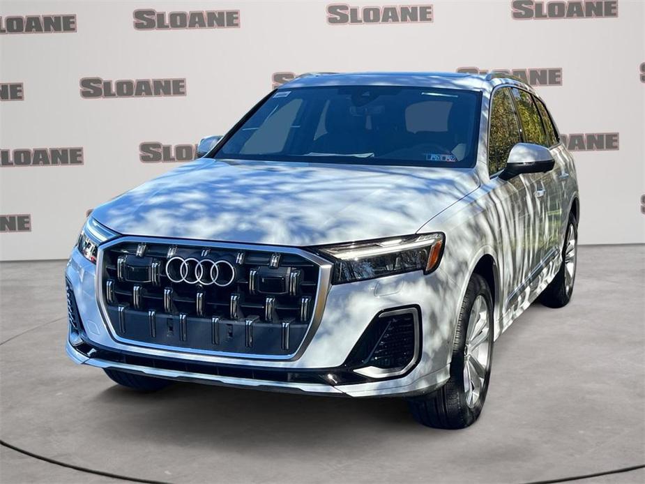 new 2025 Audi Q7 car, priced at $75,930