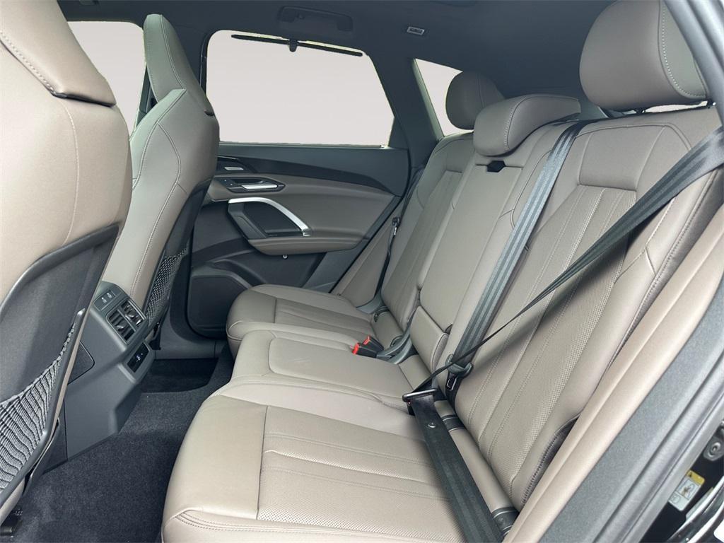 new 2025 Audi Q5 car, priced at $62,080
