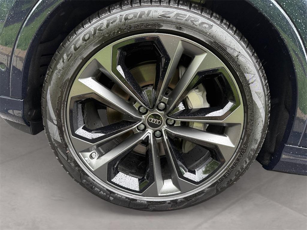 used 2025 Audi Q7 car, priced at $68,991