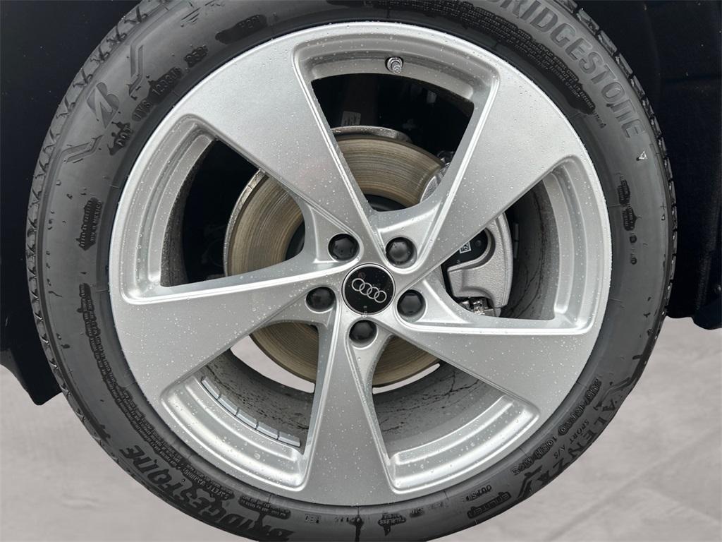 new 2025 Audi Q5 car, priced at $62,080