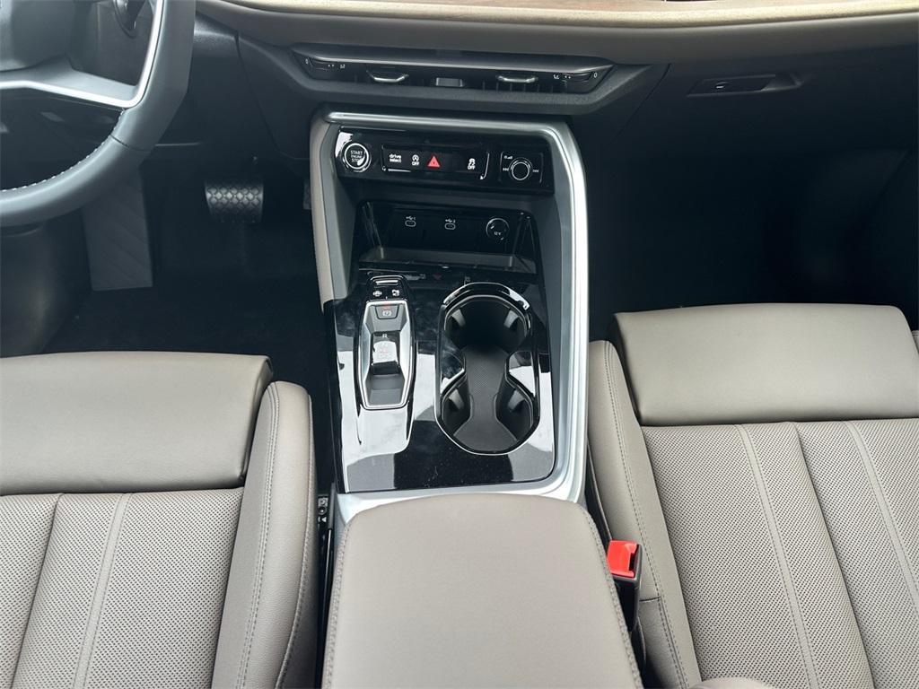 new 2025 Audi Q5 car, priced at $62,080