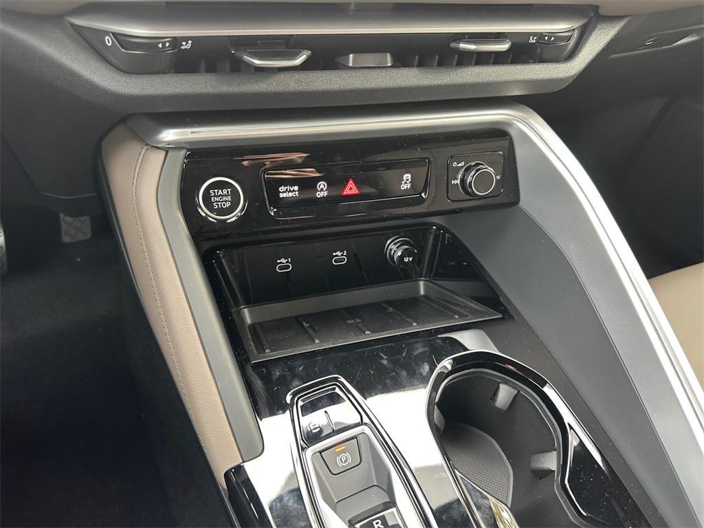 new 2025 Audi Q5 car, priced at $62,080