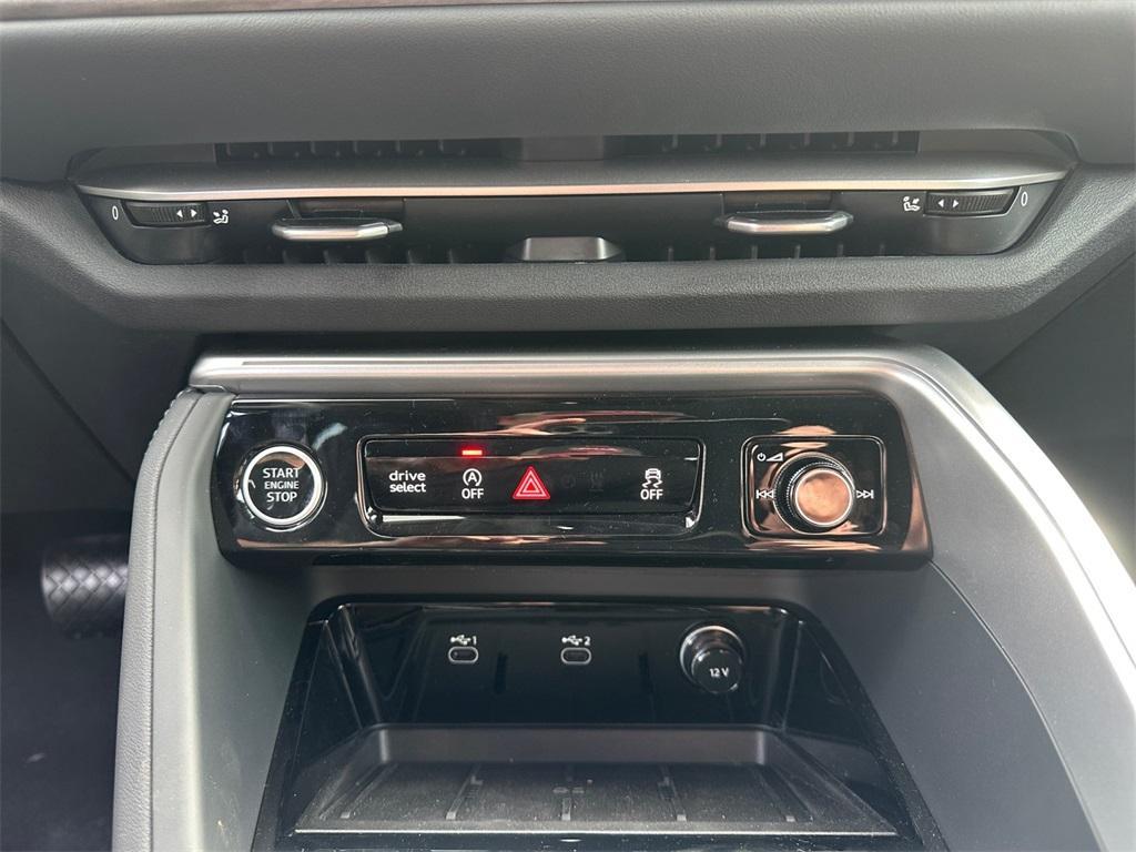 new 2025 Audi Q5 car, priced at $61,390