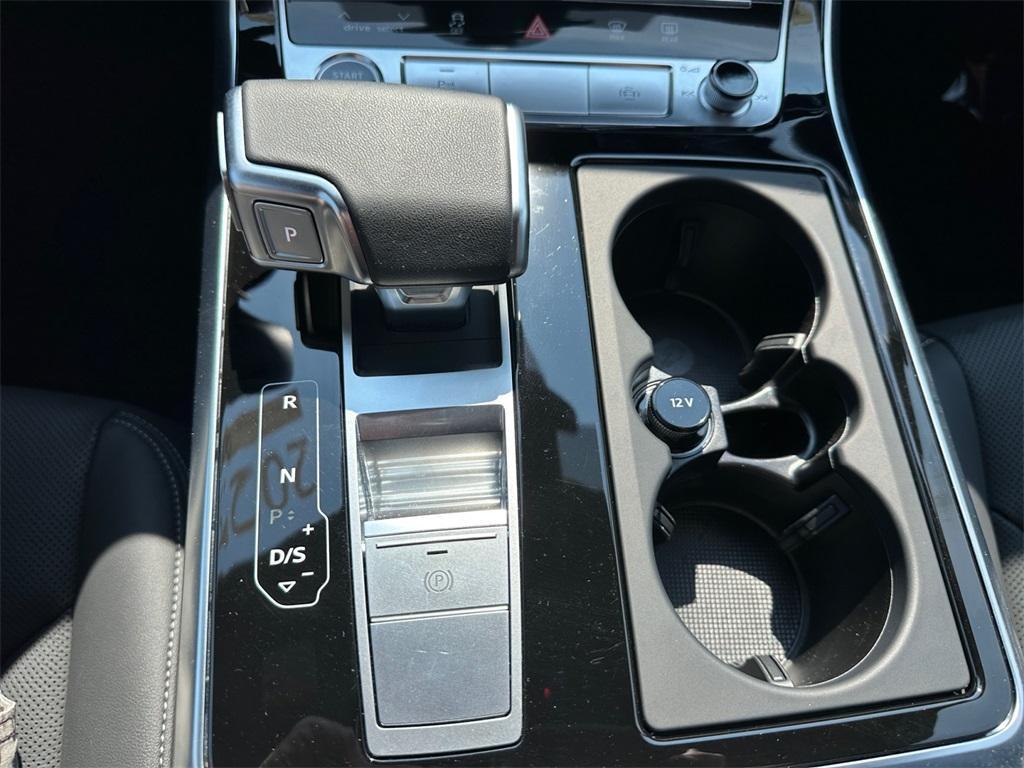 used 2025 Audi Q7 car, priced at $67,591