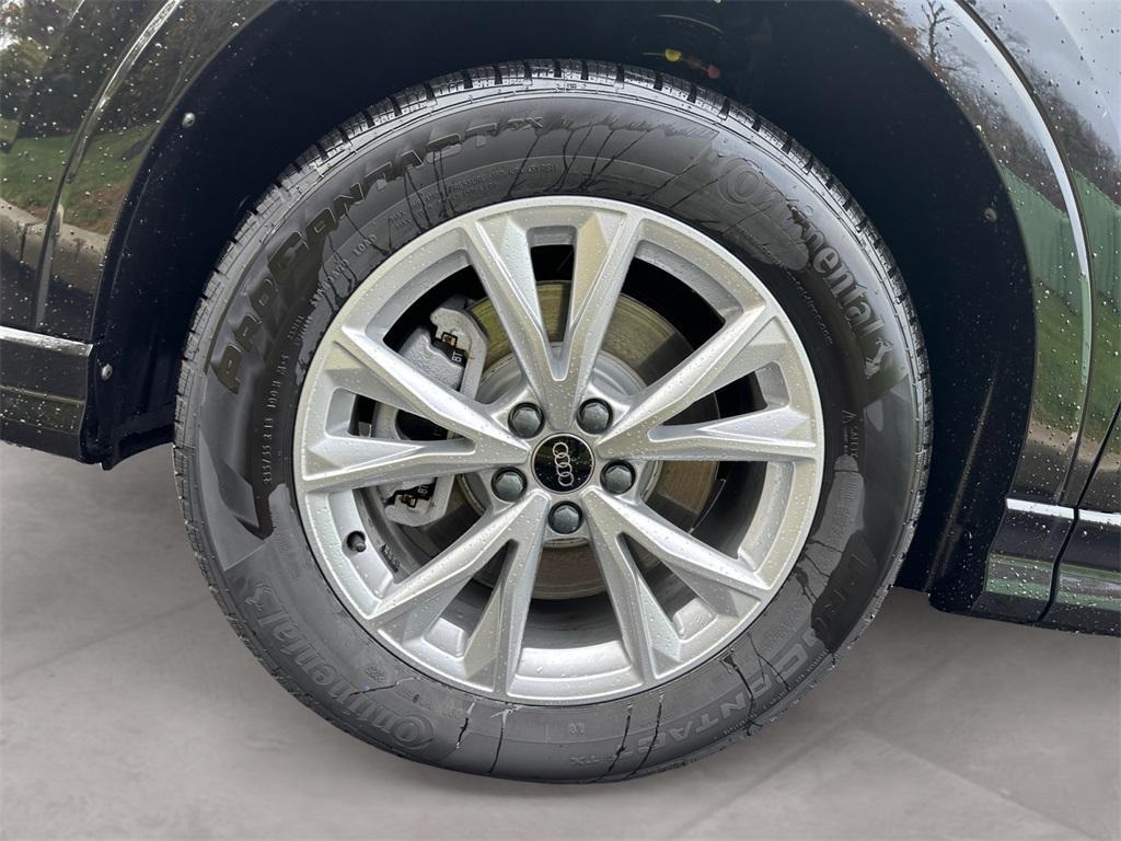 new 2025 Audi Q3 car, priced at $44,060