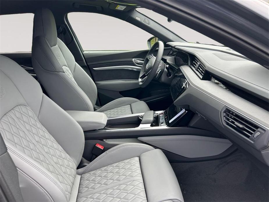 new 2024 Audi SQ8 e-tron car, priced at $98,285