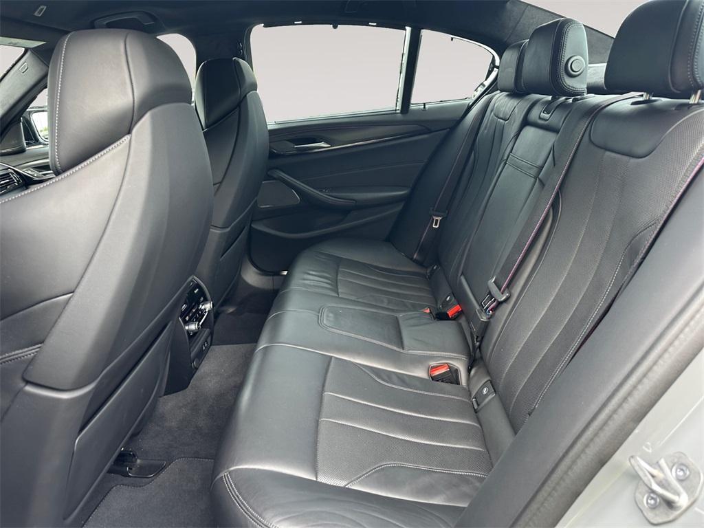 used 2023 BMW M5 car
