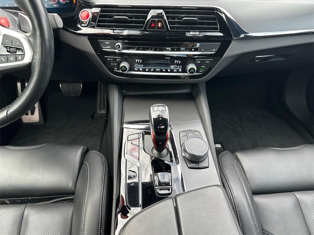 used 2023 BMW M5 car
