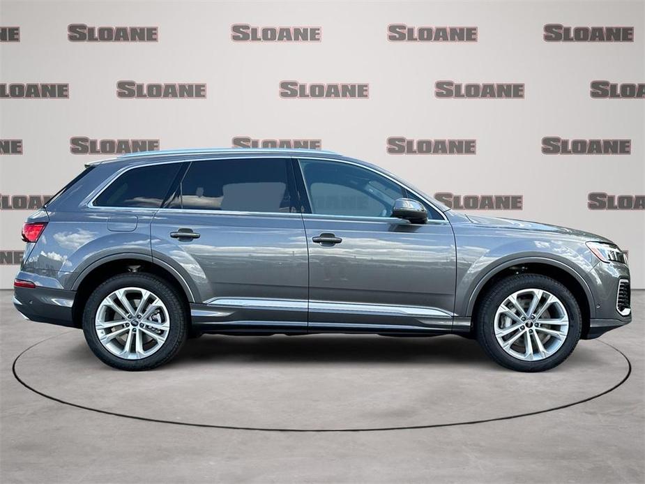 new 2025 Audi Q7 car, priced at $75,930