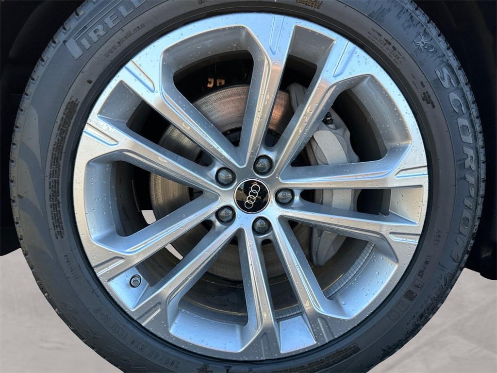 new 2026 Audi Q7 car, priced at $77,195