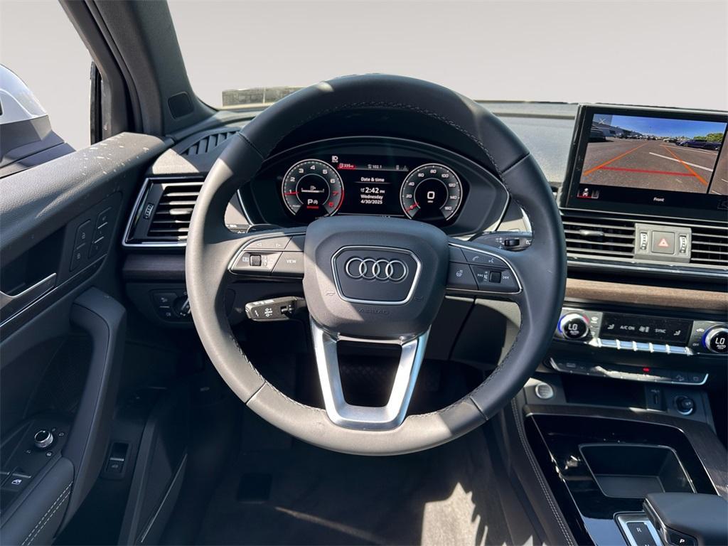 new 2025 Audi Q5 car, priced at $59,625
