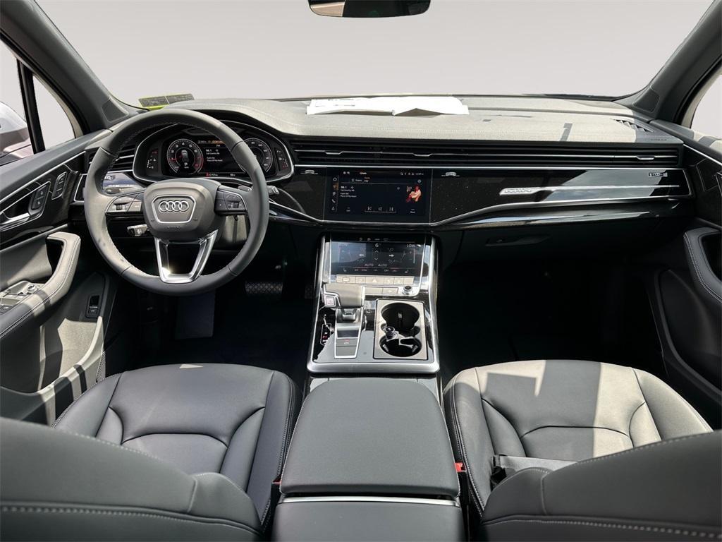 new 2025 Audi Q7 car, priced at $68,475