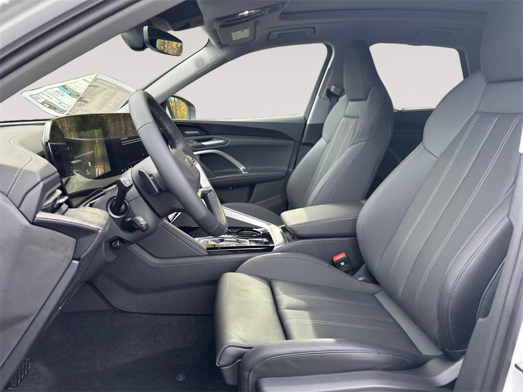 new 2025 Audi Q5 car, priced at $62,080