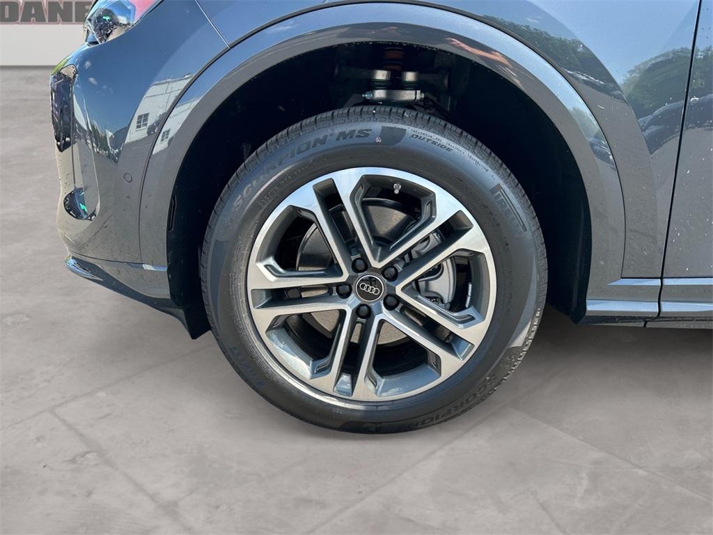 new 2025 Audi Q5 car, priced at $58,100