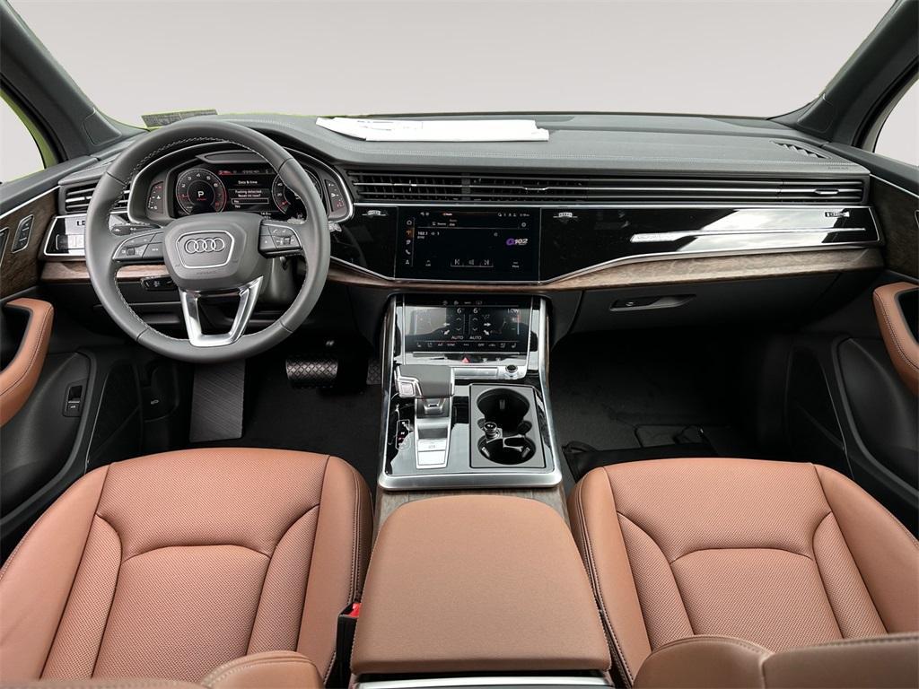 new 2025 Audi Q7 car, priced at $77,580